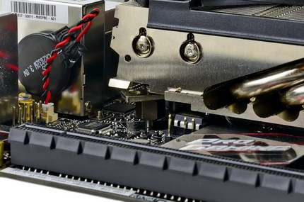 Montagehalterung auf der Mainboard-Oberseite